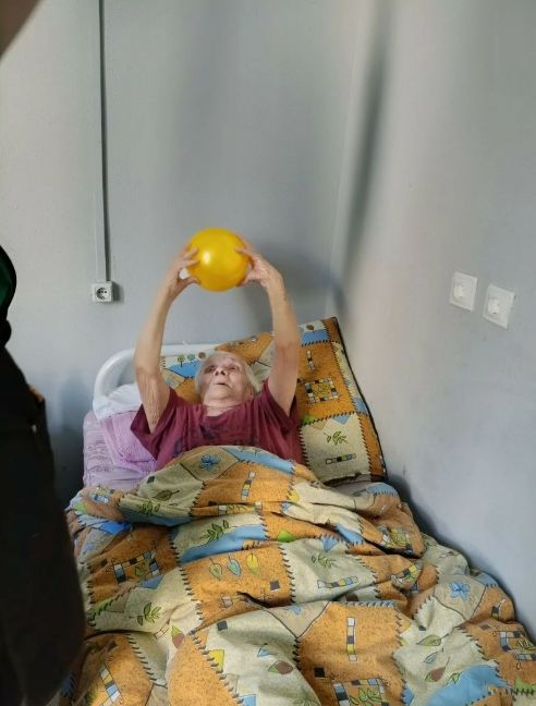 Зарядка для наших лежачих проживающих