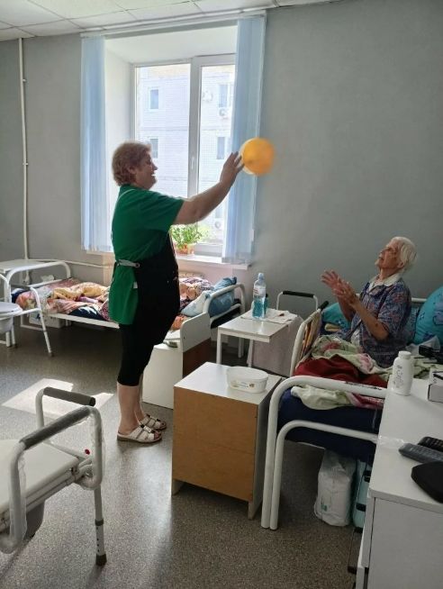 Зарядка для наших лежачих проживающих