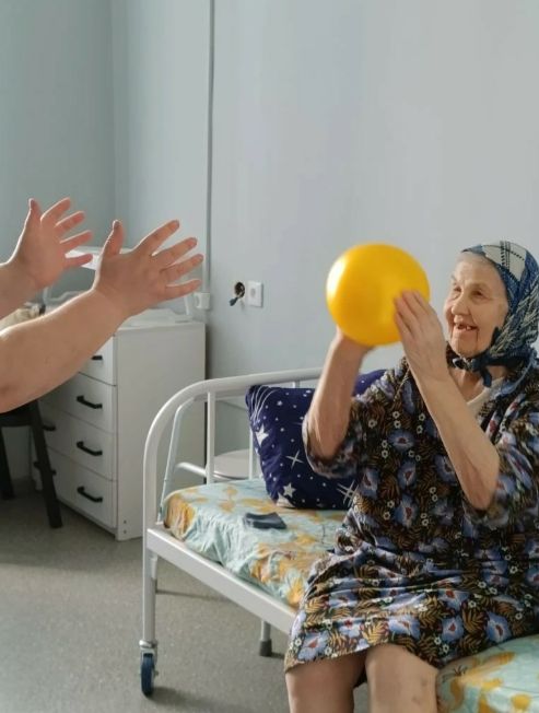 Зарядка для наших лежачих проживающих